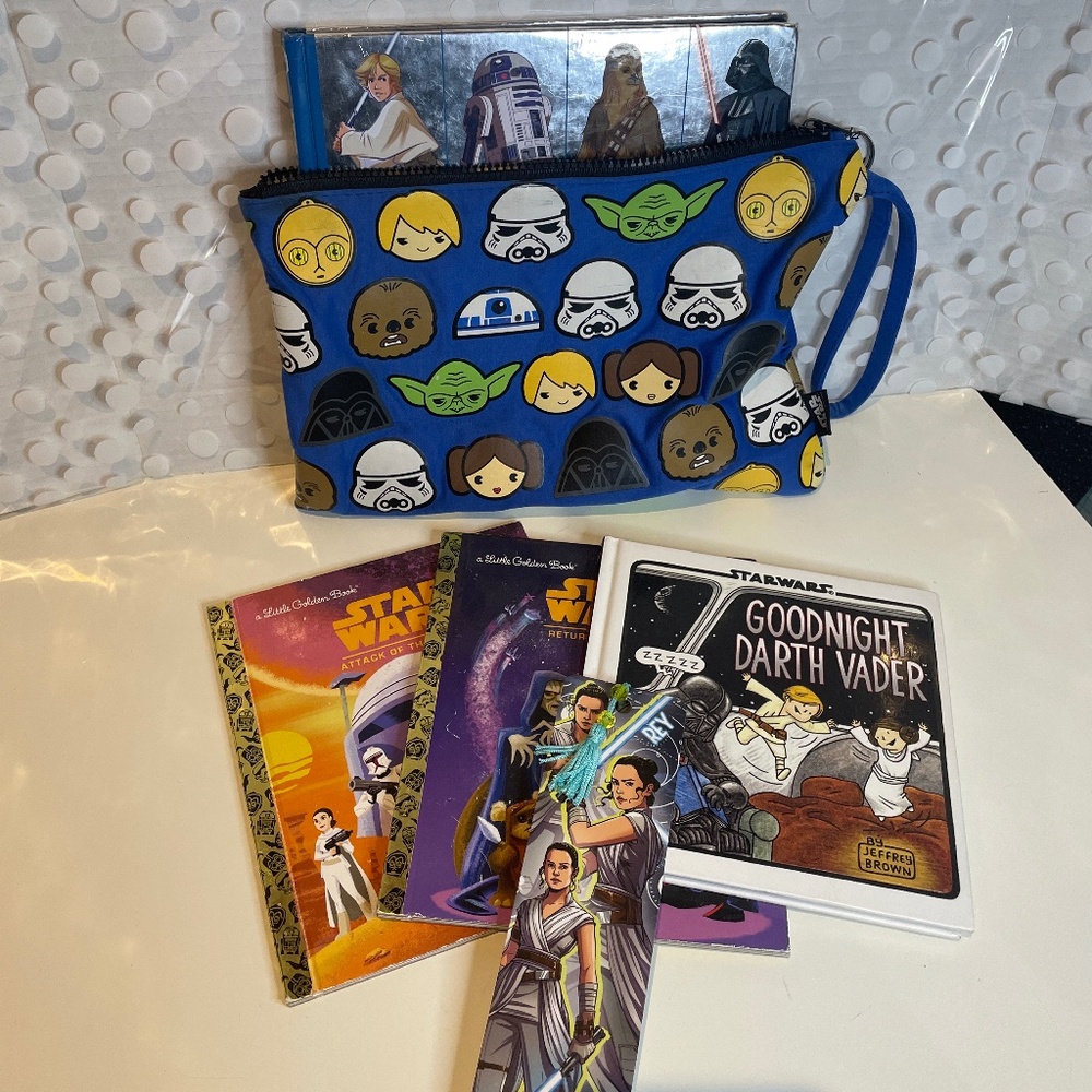 Star Wars ⭐️Multi- Use Pouch & Book Bundle